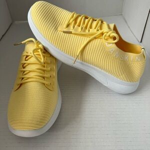 Danskin  Woman shoes Size 11